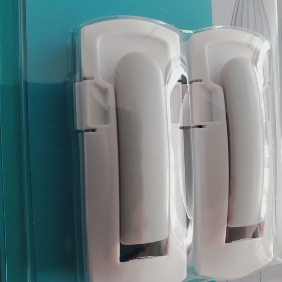 SEAL-IT BRAND Premium Flip Open Wall Mount Hooks (2 in 1 pack) New - Picture 7 of 8